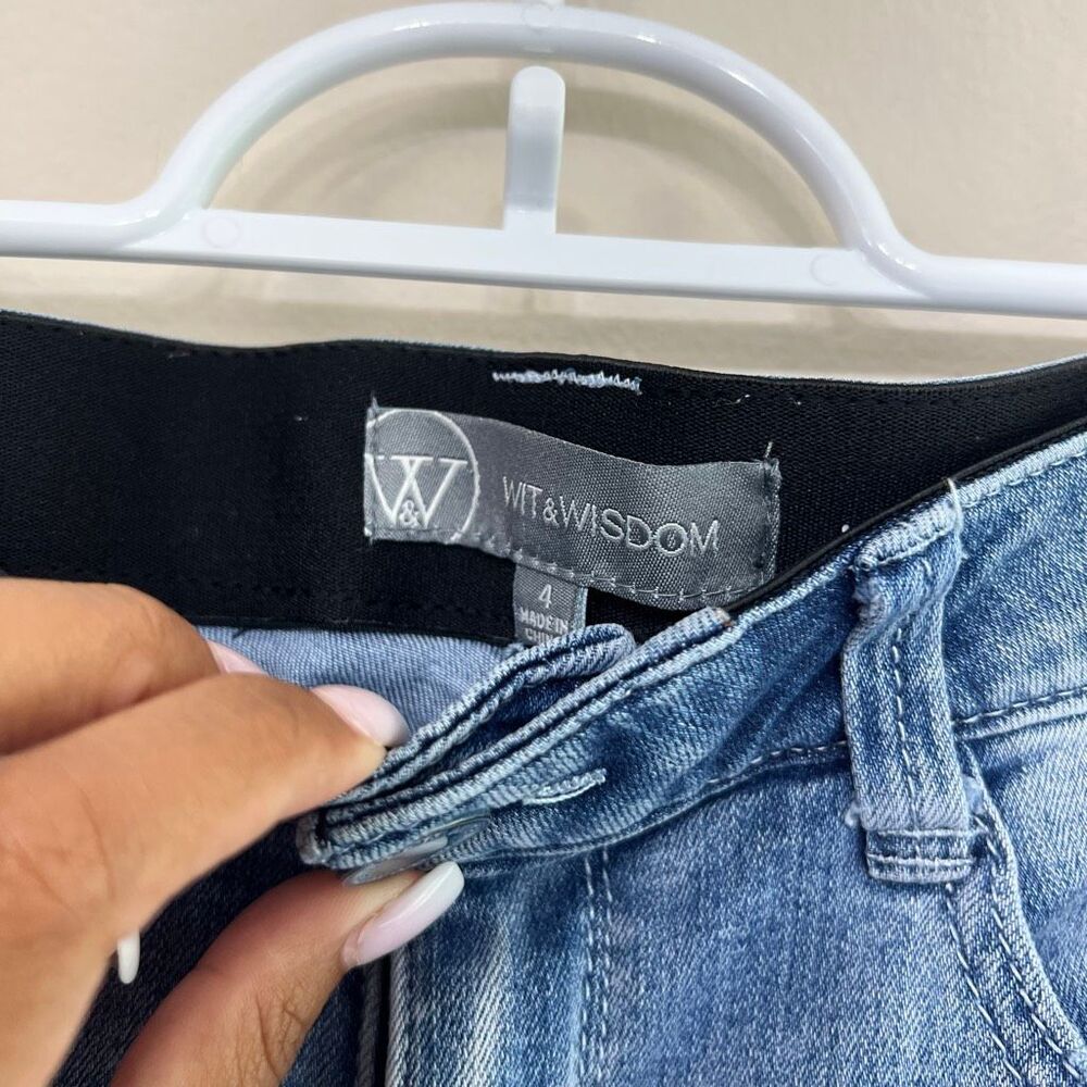 Wit & Wisdom Bermuda Shorts 4 Women - Picture 2 of 8